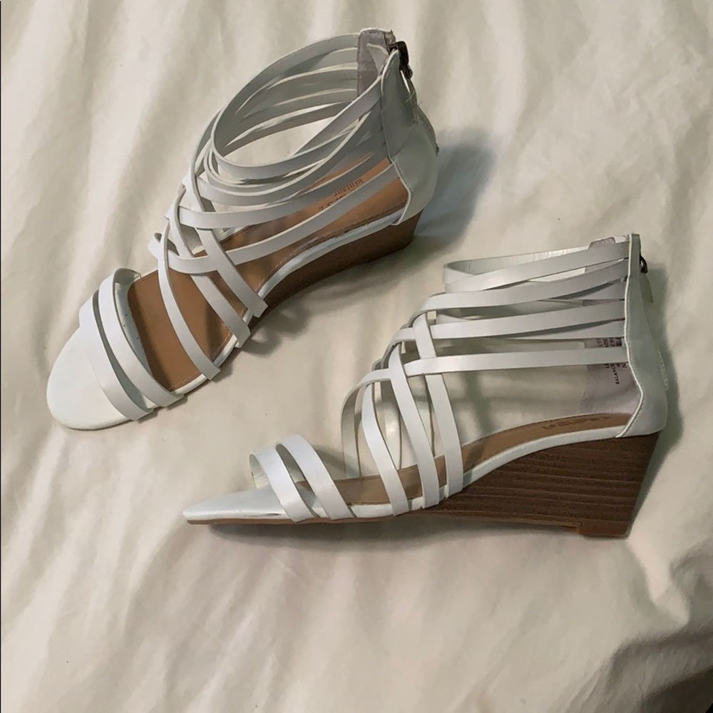 Crown vintage white wedges
